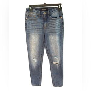 Judy Blue Relaxed Fit Distressed Medium Wash Denim Jeans JB8271 DK Womens 28